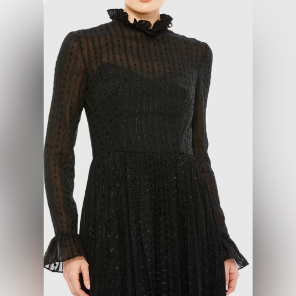 NWT Mac Duggal Embroidered Long Sleeve Ruffle Dress Sz 0 Black Style #49627 - Picture 2 of 9